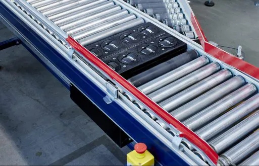 Diverter op een rollenbaan / roller conveyor diverter