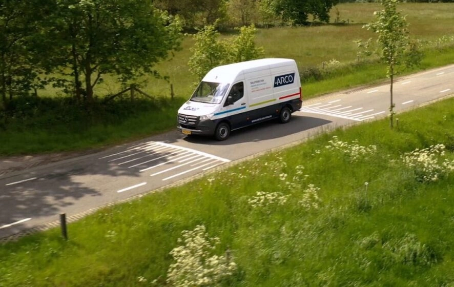 ARCO bedrijfswagen onderweg